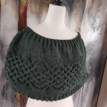 Clover Capelet