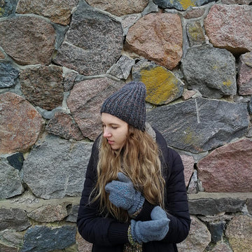 Along hat
