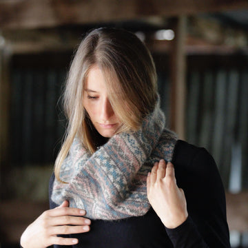 Saligna Cowl