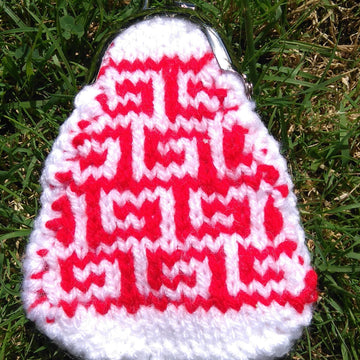 Six knitted coin purses