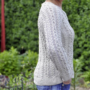 "Joyce" - summer sweater with cables