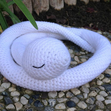 Sleepy Snake Amigurumi