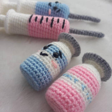 Crocheted vaccine Syringe