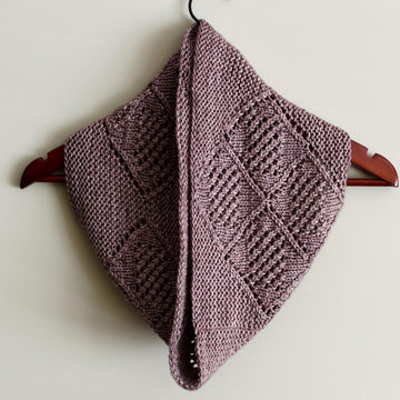 Lattice and Purl Cowl