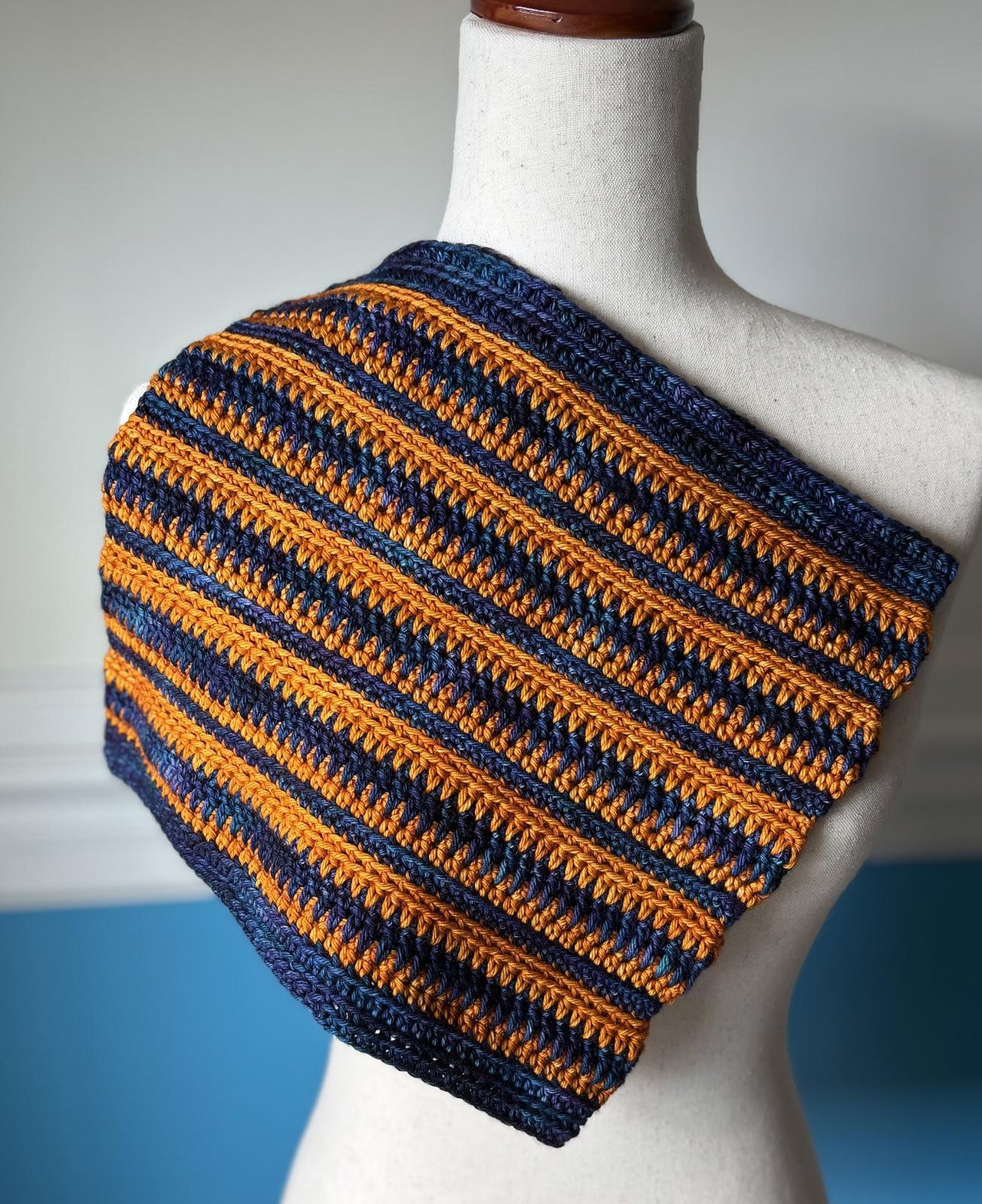 Gilded Twilight Cowl