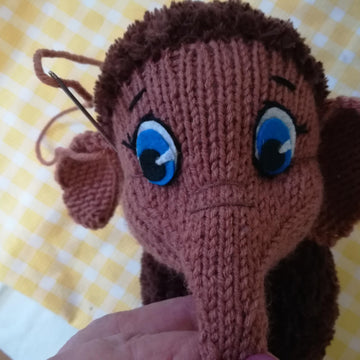 Original Knitting Pattern - Knit a baby mammoth with a heart, height 7.8 inc