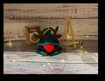 Hooded Reindeer Chocolate Orange Cover Knitting Pattern