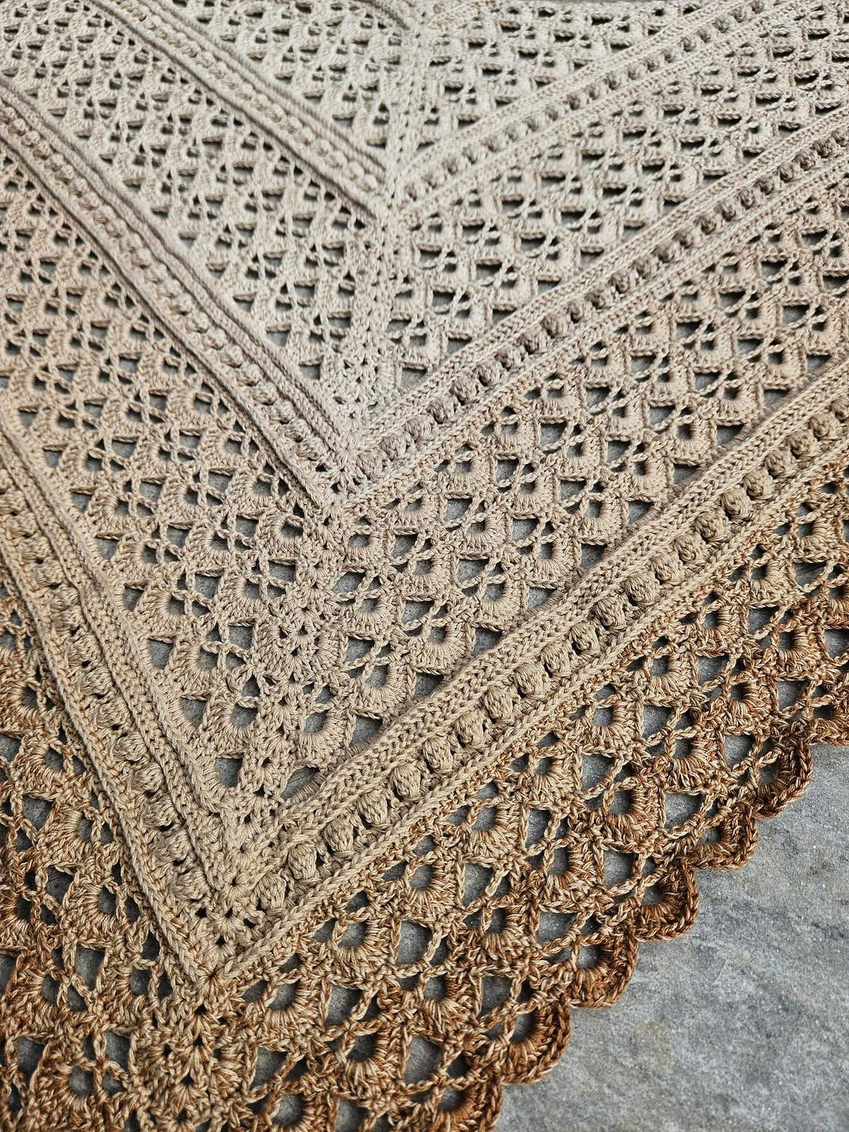 Triangular Scarf "Isaia"