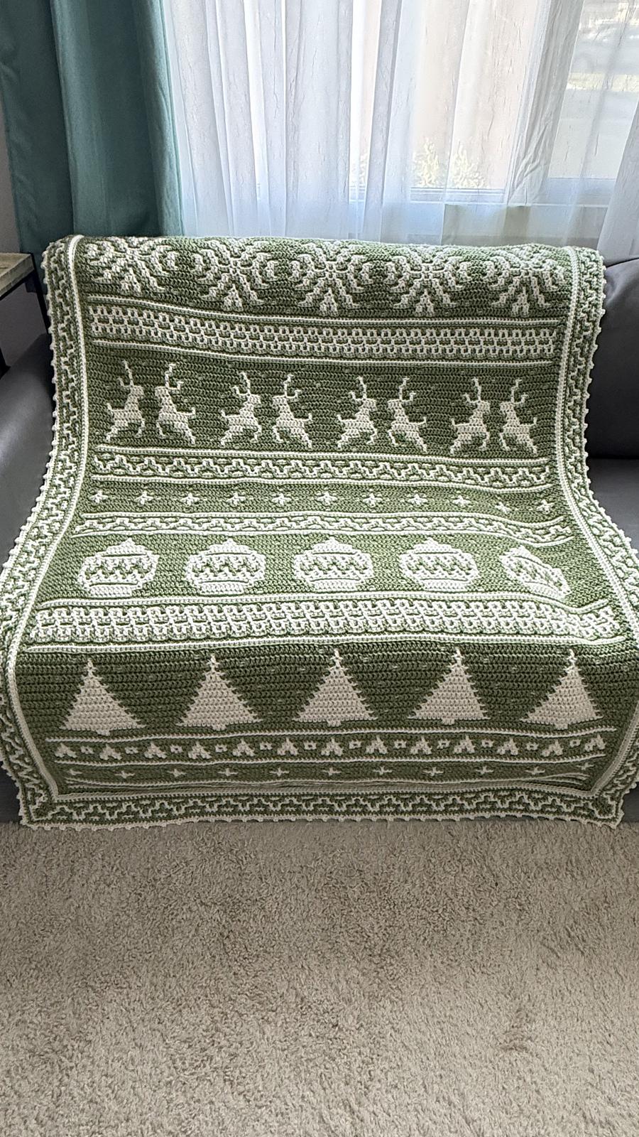 Christmas Overlay Mosaic Crochet blanket