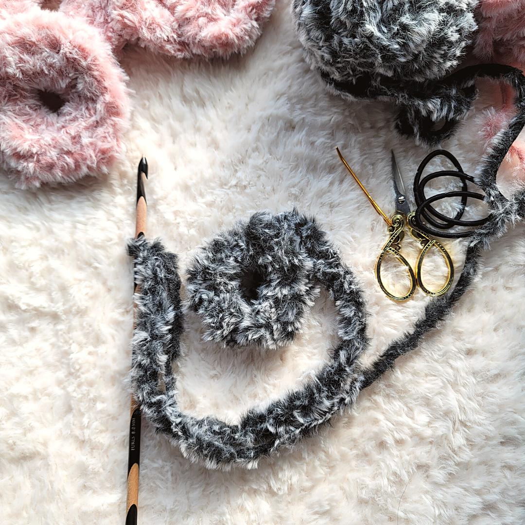 Tunisian Furtastic Scrunchie