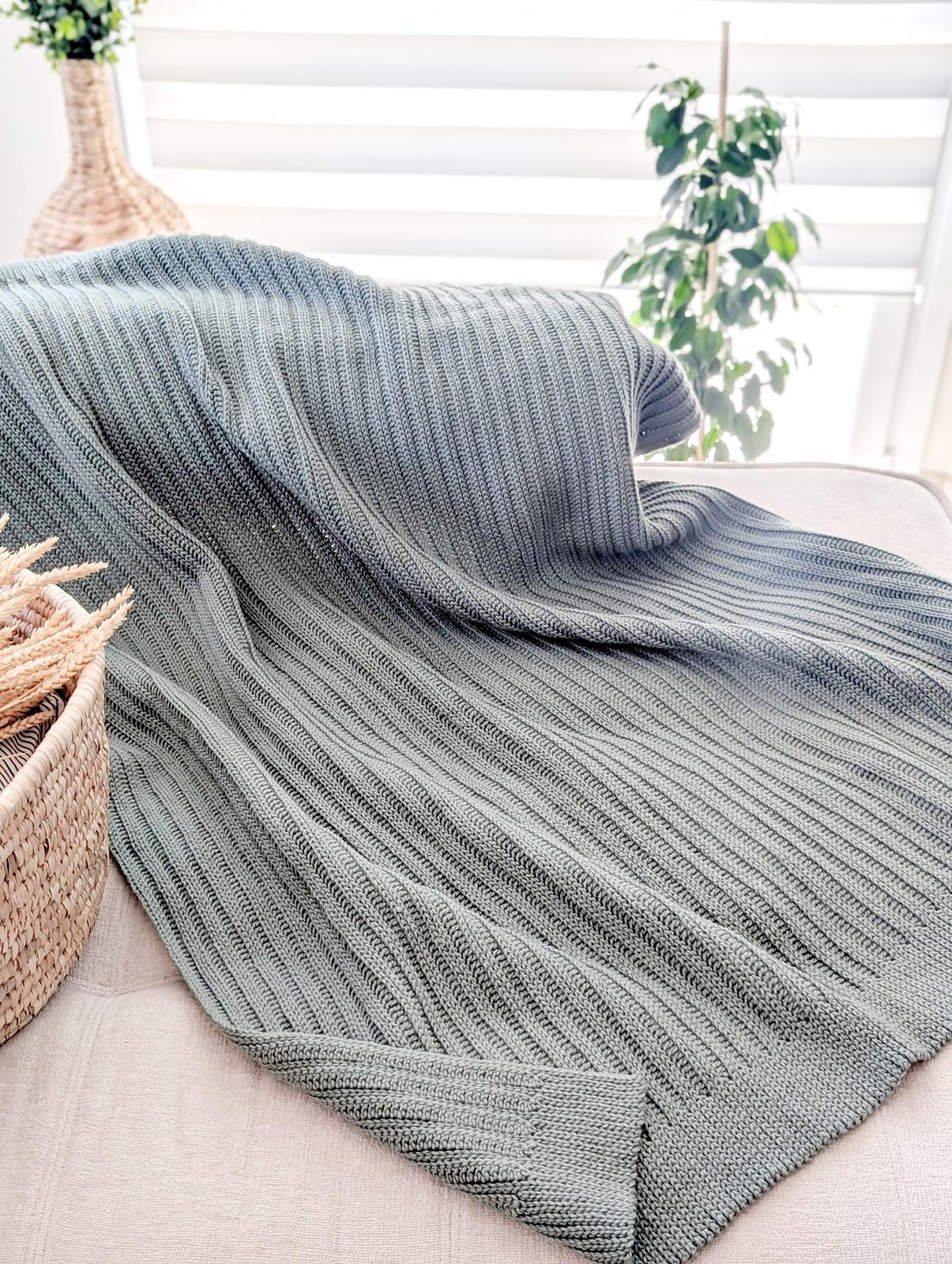 Laurel Knit-Look Blanket