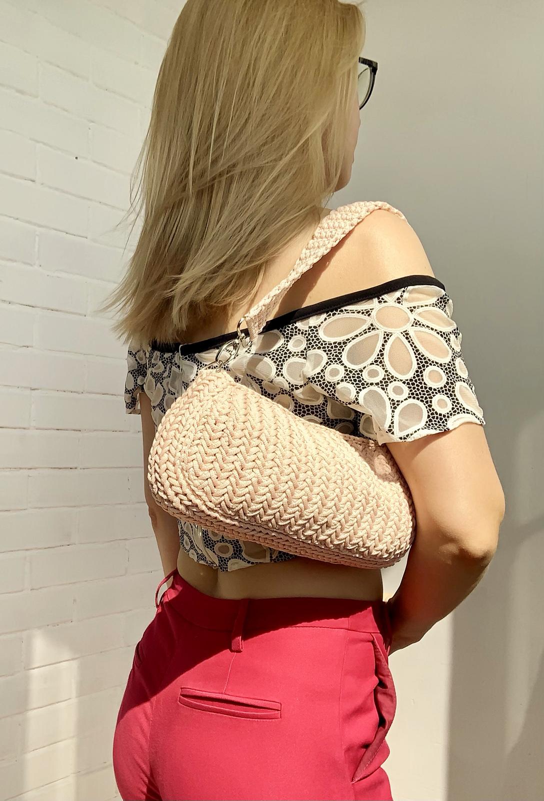 Crochet Baguette Bag Pattern: Evening Clutch Purse