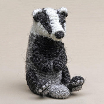 Flunsie the realistic badger who can knit!