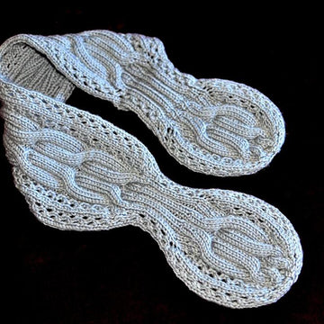 Gray Circle Cables Scarf