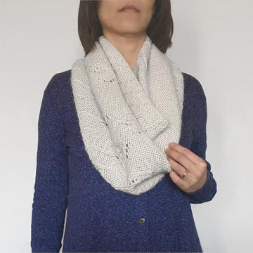 Debbie - leaf pattern cowl