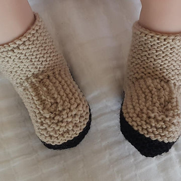 Cassandra - side buttoning boots