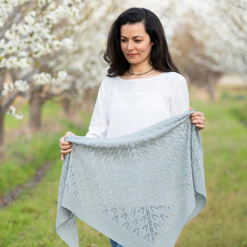 Srebrina Shawl