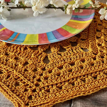 Clover and Comb Placemat