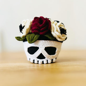 Skull with flowers, crochet skull pattern, amigurumi skull, pot with flowers pattern