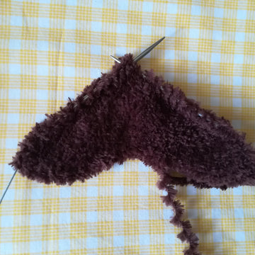 Original Knitting Pattern - Knit a baby mammoth with a heart, height 7.8 inc