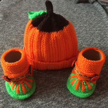 Halloween Hat, Booties, Cardi, Nappy Cover 3-6mths and 6-9mths