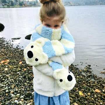 Polar Bear Pocket Scarf