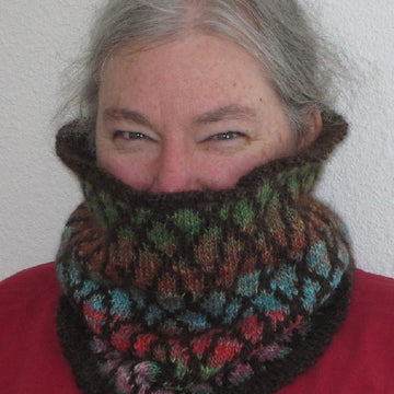 Wavy Grid Cowl