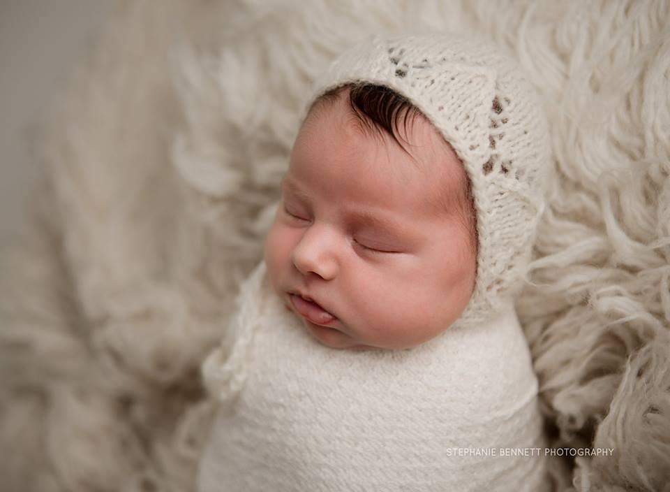 Chevron Lace Bonnet (DK)