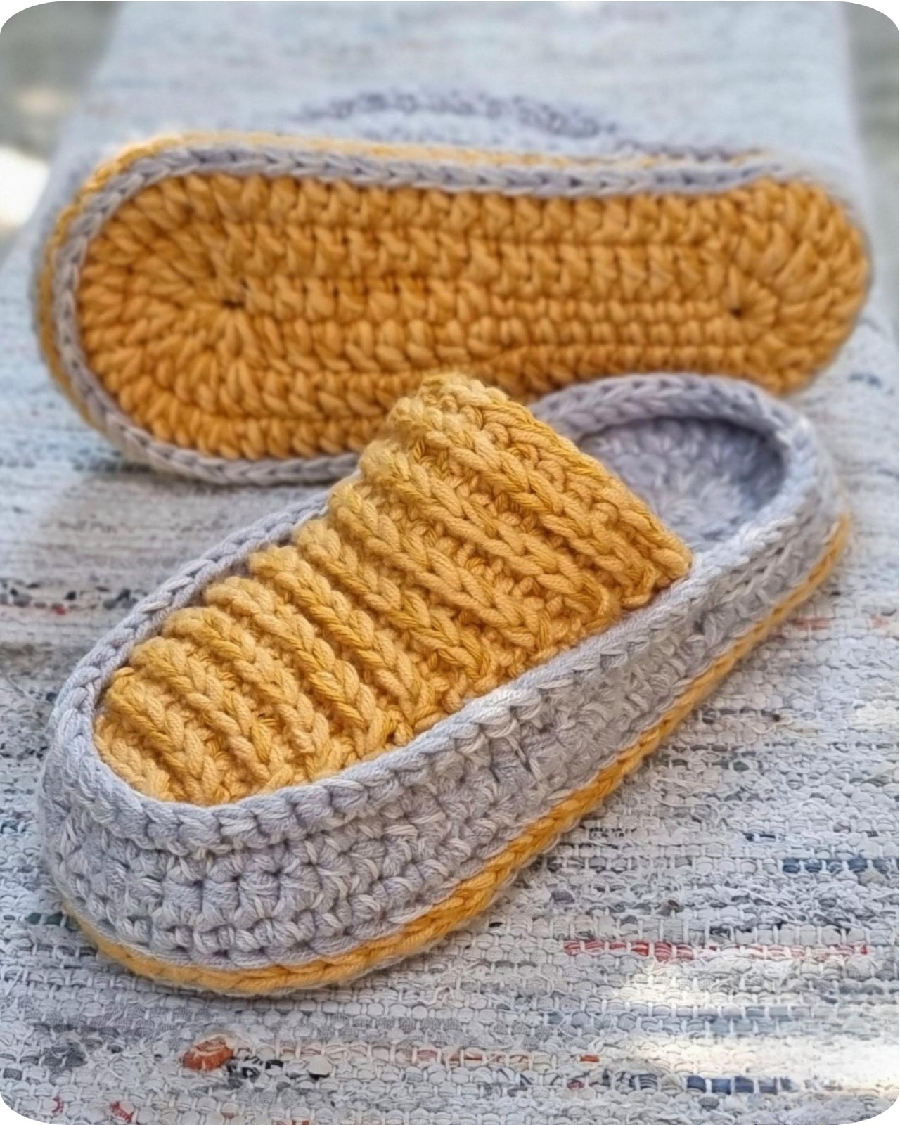 Double sole crochet slippers for adults and kids pattern S28