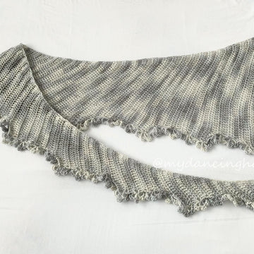 Pearlescent Shawlette