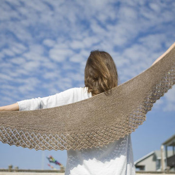 Genoff Shawlette