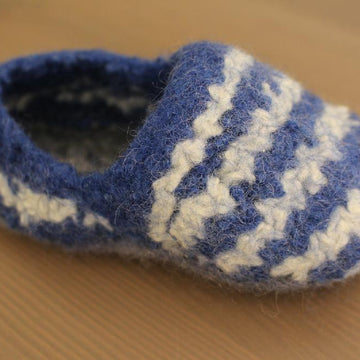 Tom's Slippers / Espadrilles