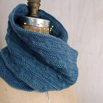 Baci Cowl