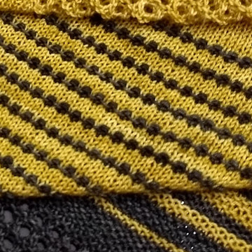 Queen Bee Wrap