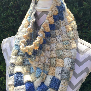 Entrelac shaped cowl