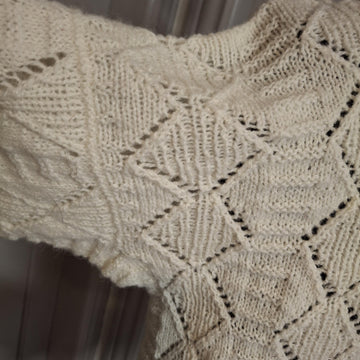 SHEILA, woollen jumper in lace pattern