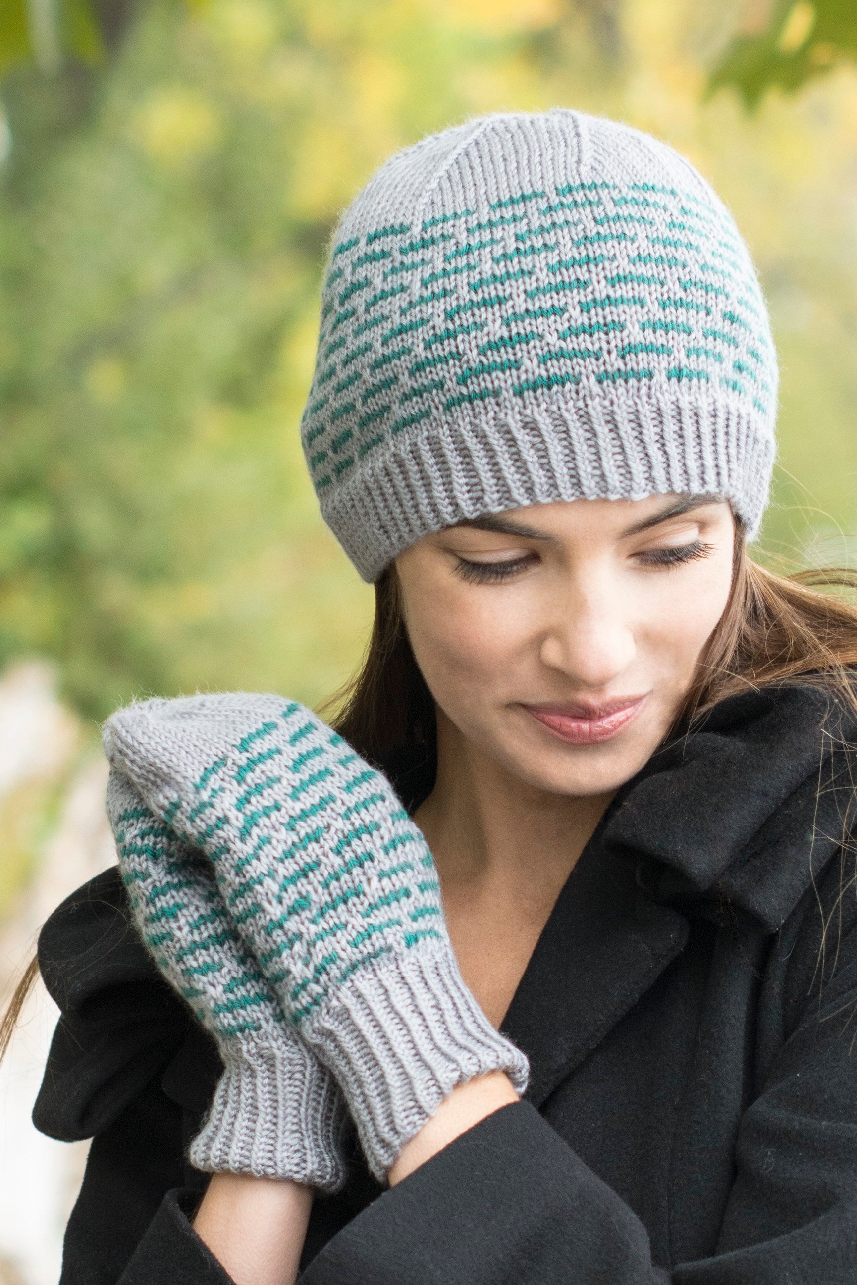 Duomo Hat & Mittens Set in Cascade Yarns Cherub DK - DK414 - Downloadable PDF