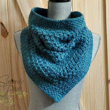 Lisa Triangle Cowl