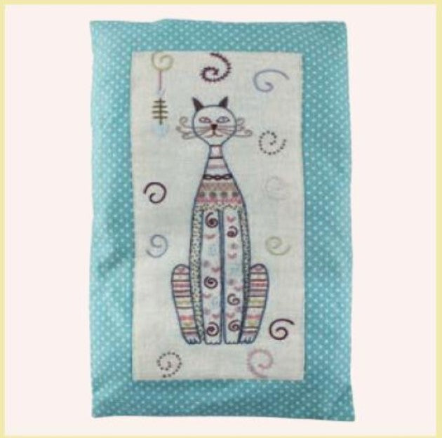Un Chat Dans L'Aiguilles Big Cat Printed Embroidery Kit