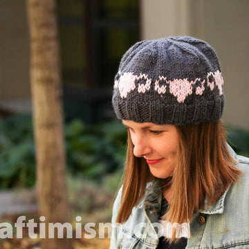 Uterus Patterned Knit Hat