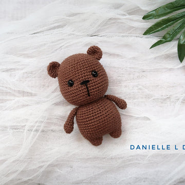 Strawberry bear amigurumi