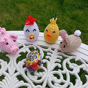 PDF KNITTING PATTERN Farm Yard Creme Egg Covers EASY Set Of 4 Pig Chick Bunny EASTER Oreo Egg