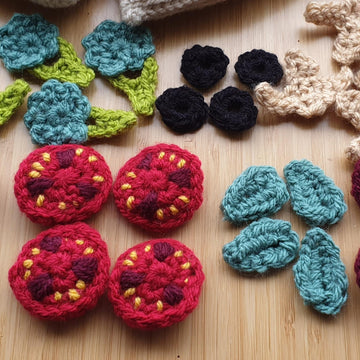 Pizza Set Tomato Sauce Cheese Slice Salami Broccoli Mushroom Olive Onion Crochet Amigurumi Food Stand Play Montessori