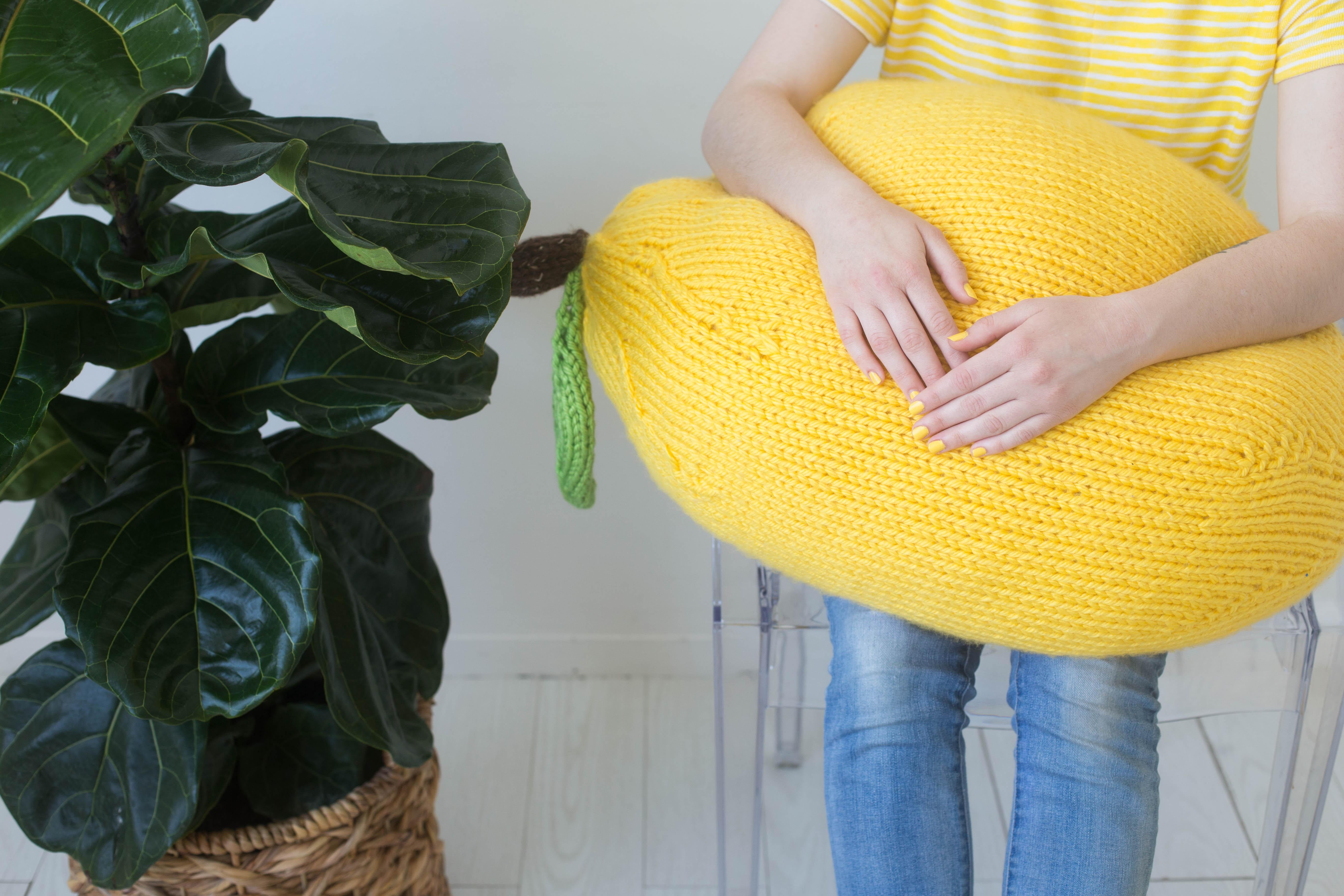 #StitchAwayStress Knit Lemon Pillow