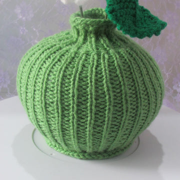 Handknitted Flower and Vase 19