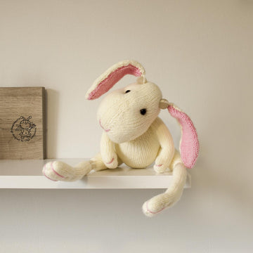 Beads jointed White Rabbit
