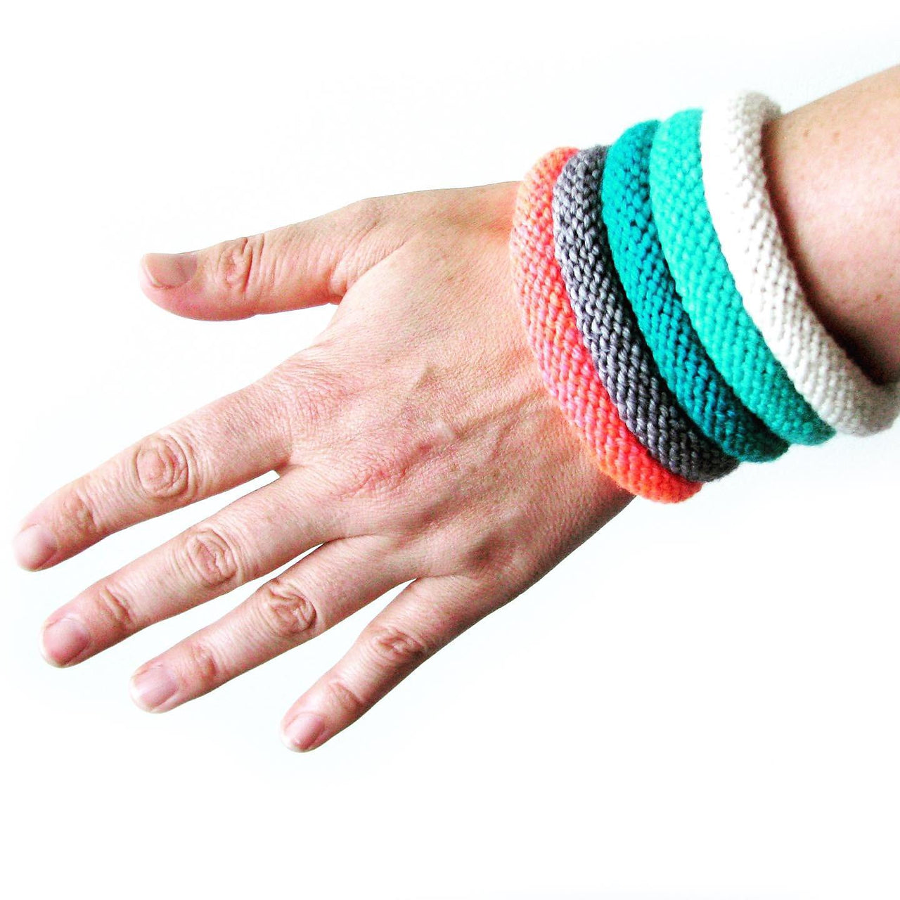 Easy knitted bangle