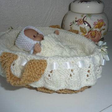 Rowan's Moses Basket