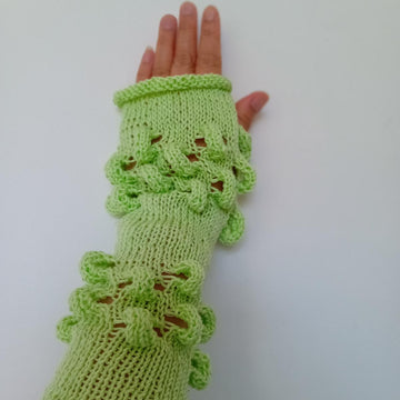 Fingerless Staggered loops