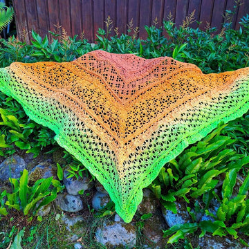 Triangular Scarf "Ineira"